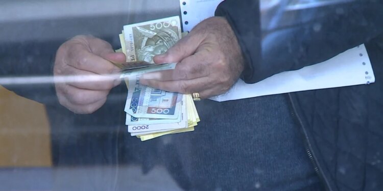 Shpallet vendimi, ja cilat janë kategoritë që përfitojnë nga kompensimi i pensioneve mujore.