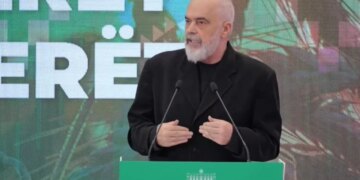 "Shqipëria do të ngrejë Bankën e Zhvillimit", Rama u drejtohet fermerëve: BE është shpëtim për ata që e kanë bërë detyrën, ndëshkim për ata që nuk janë përgatitur.