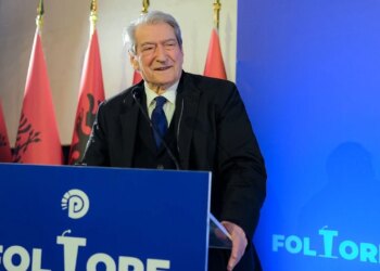 “Sirenat e alarmit përplasen në Uashington, Berisha nga Korça: Kauzat që mbrojmë u sanksionuan në këto rezoluta”