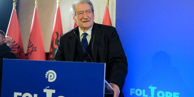 “Sirenat e alarmit përplasen në Uashington, Berisha nga Korça: Kauzat që mbrojmë u sanksionuan në këto rezoluta”