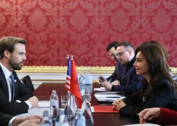 Spiropali bisedon me Zyrtarin e Lartë të DASH: Forcimi i bashkëpunimit strategjik në disa esfera me SHBA-në.