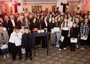 Spiropali takon komunitetin shqiptar në Greqi: Në çdo vend ku jetojnë shqiptarë, ekziston dashuria për atdheun. Të angazhuar për arritjen e marrëveshjes për Pensionet.