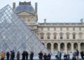 Stafi i Luvrit ndërpret grevën dhe muzeu më i vizituar në botë rihapet për vizitorët.