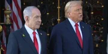 Takimi i gjashtë mes Trump dhe Netanyahut për vitin 2025, kryeministri izraelit arrin në rezidencën e presidentit në Florida.
