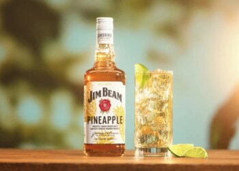 Tarifat e Trump ndikojnë në whiskey, presidenti amerikan ndalon prodhimin në distilerinë e Jim Beam, e njohur për bourbon-in e saj të njohur.