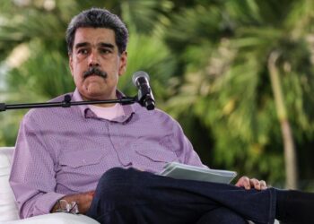 Telefona të paidentifikueshëm dhe një vendndodhje të re çdo natë, New York Times: Të dhënat mbi mënyrën se si Maduro është fshehur pas fillimit të sulmeve amerikane në Karaibe.