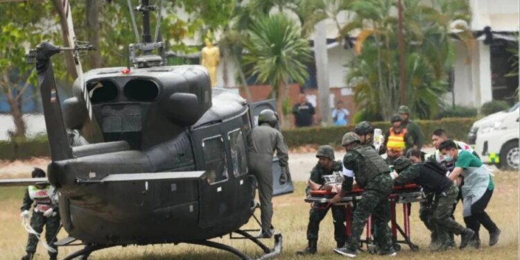 Tensionet në kufirin mes Tajlandës dhe Kamboxhës, qeveria kamboxhiane fajëson Tajlandën për shkeljen e marrëveshjes së armëpushimit të ndërmjetësuar nga Trump.