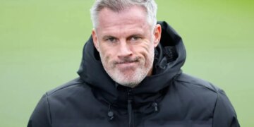 Tensioni te Liverpool vazhdon të rritet, pasi Carragher kritikon përsëri Salah: Ai ka organizuar gjithçka në bashkëpunim me agjentin e tij.