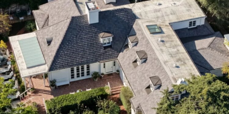 Terapisti dha alarmin, pas zbardhjes së trupave të pajetë të Rob Reiner dhe gruas së tij në rezidencën e tyre në Brentwood.