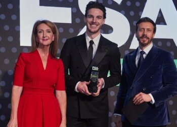 Tifozët e Premier League e shpallin mesfushorin e Arsenalit, Declan Rice, si lojtari i vitit.