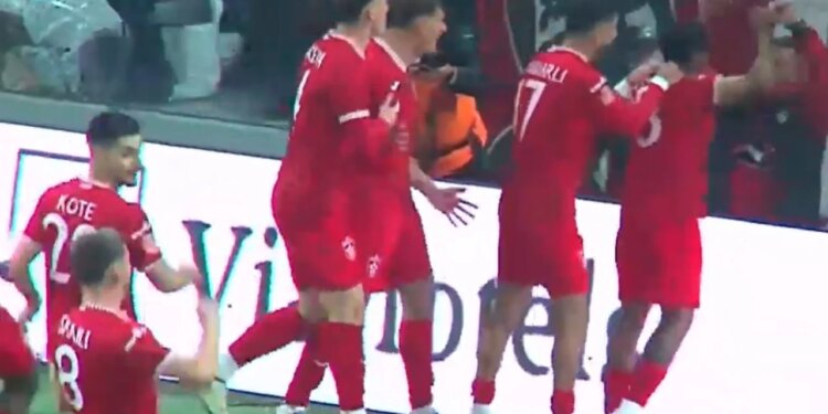 Tirana-Partizani në Live: Festë e kuqe në "Arenën Kombëtare", 7 minuta mjaftojnë për 'Demat' që të kalojnë në avantazh.