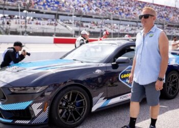 Tragedi ajrore në Karolinën e Veriut, ndërron jetë ish-legjenda e NASCAR së bashku me të afërmit e tij.