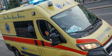 Tragjedi në Selanik: Një 19-vjeçar shqiptar bie nga kati i katërt dhe ndërron jetë.