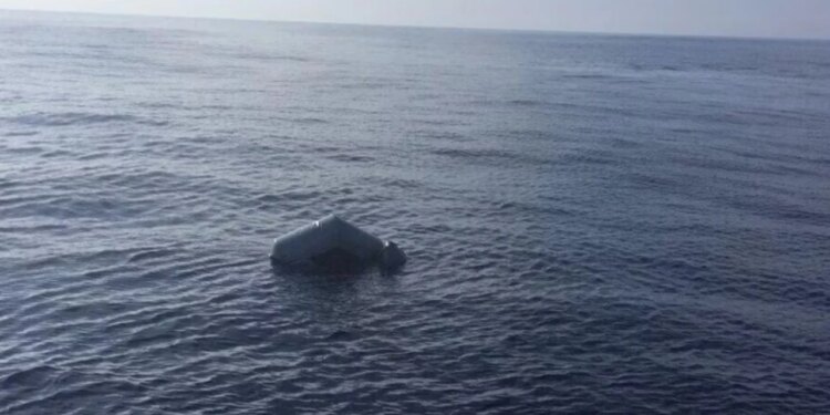 Tragjedia në Mesdhe: 116 viktima nga mbytja e një anije me emigrantë, vetëm një individ arriti të shpëtojë.