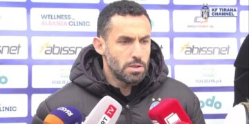 Trajneri i Tiranës, Nuhiu, në prag të Derbit të Kryeqytetit: E rëndësishme të fitojmë për tifozët, e ardhmja ime nuk është në rrezik.