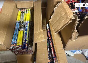 Tre shtetas në Peshkopi nën hetim për tregtimin e fishekzjarrëve dhe lëndëve të tjera piroteknike në dyqanet e tyre.