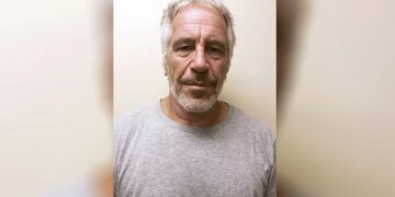 Tronditje në SHBA: Drejtësia nxjerr në dritë arkivat e Epstein, qindra mijëra dokumente dhe prova do të publikohen.