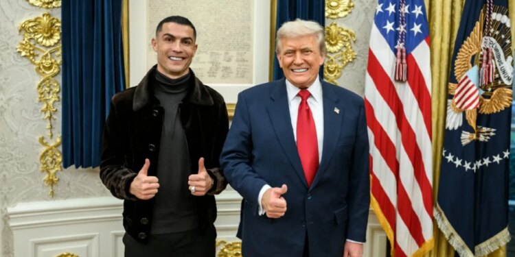 Trump merr thirrje nga Ronaldo, Presidenti: Askush nuk është më i mirë se ai
