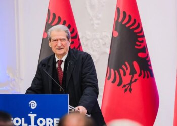 Turi i Foltores/ Berisha kritikon Bashën: Ish-kryetari i PD zgjodhi të merrej me mua, në vend që të fokusohej te vota