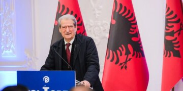 Turi i Foltores/ Berisha kritikon Bashën: Ish-kryetari i PD zgjodhi të merrej me mua, në vend që të fokusohej te vota