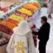 VIDEO/ Pamje… nuk janë aq festive! Konflikti mes dy ‘Babagjysheve’ në supermarket.