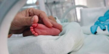 Vazhdon skandali: 18 fëmijë në Greqi nga sperma e dhuruesit danez, njëri ka ndërruar jetë së fundmi nga kanceri, ndërsa vëllai i tij është në trajtim.