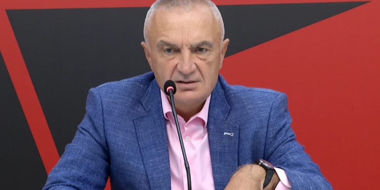 “Vendi ku ligji zbatohet”/ Ilir Meta uron Vitin e Ri nga qelia: 2026, vit i angazhimit për një Shqipëri më të drejtë.