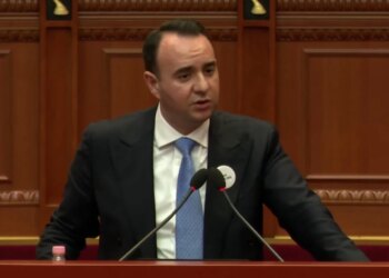 Vendimi për të hapur 20 qendra emigrantësh në jug të vendit, Balliu i përgjigjet: Shenjë papërgjegjshmërie dhe rrezik për qytetarët.