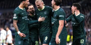 Video/ Alonso në rrezik për t'u shkarkuar, Manchester City i Guardiolës mund të përmbysë Realin dhe të vendosë fatin e trajnerit spanjoll të madrilenëve.