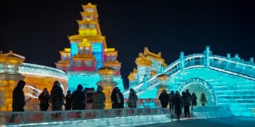 Videoklip/ Parku mahnitës i akullit dhe borës në Kinë mirëpret vizitorët edhe këtë vit