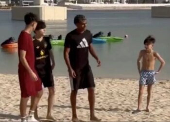 Yamal përballë sfidave: Kalon Krishtlindjet në një vend mysliman, larg familjes.