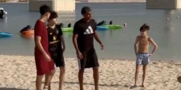 Yamal përballë sfidave: Kalon Krishtlindjet në një vend mysliman, larg familjes.