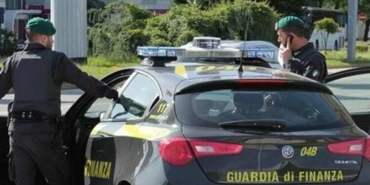 Zbulohet rrjeti ndërkombëtar i trafikimit të narkotikëve, dy shqiptarët në rolin e liderëve të bandës italo-shqiptare.