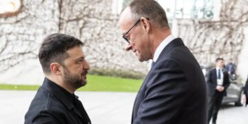 Zelensky heq dorë nga planet për anëtarësimin në NATO/ Analiza e DW: Rusia shpreson për “gjëra pozitive” nga takimi në Berlin