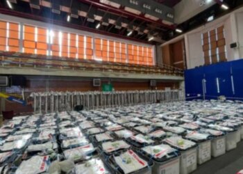 Zgjedhjet në Kosovë: 26% e votave janë numëruar, ja cilët figura politike po kryesojnë listën e preferencave deri tani.