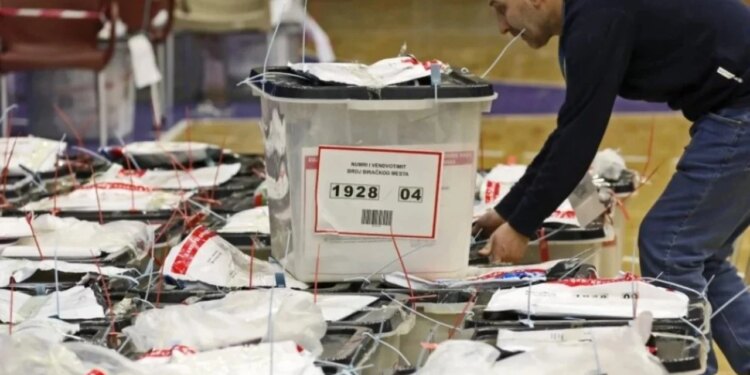 109 hajdutë në gjyq për manipulimin e 68 mijë votave, komisionerë të dyshuar në Prizren, Podujevë dhe Malishevë.