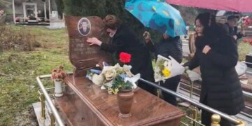 15 vjet pas vdekjes së Ziver Veizit, mbesa e tij shpreh: Mungesa e zbardhjes së rastit sjell humbje të besimit në sistemin e drejtësisë.