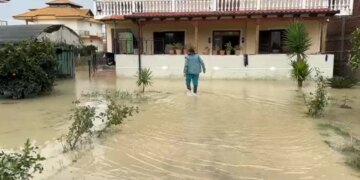 20 apartamente të përmbytura në Novoselë, një banor tregon: Kam pastruar ujin me fshesë gjatë natës, gruaja ime është e paralizuar.