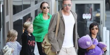 A po planifikon Angelina Jolie të largohet nga Amerika? Daily Mail njofton për problemet e saj financiare pas përplasjeve ligjore me Brad Pitt.