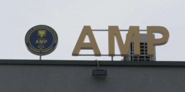 AMP pezullon 4 punonjës të policisë në Berat për vendosje të gjobave pa arsye ndaj disa drejtuesve të mjeteve dhe privilegjimin e të tjerëve.