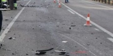 Aksident në Gjorm të Lezhës: Tre të rinj nga aksidenti dërgohen në Trauma, dyshohet për gjendje të dehur të shoferit.