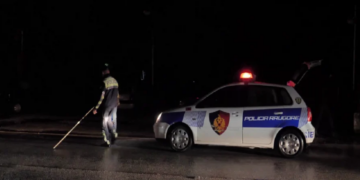 Aksident në Kukës, një 49-vjeçare goditet nga automobili i shoferit.