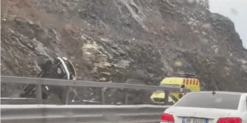 Aksident në autostradën Milot-Morinë: Përplasje mes disa automjeteve, dy gra rezultojnë të lënduara.