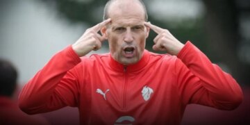 Allegri përballen me sfida në sulm: Nkunku i lënduar, në pritje të qëndrueshmërisë së Pulisiç dhe Leao...