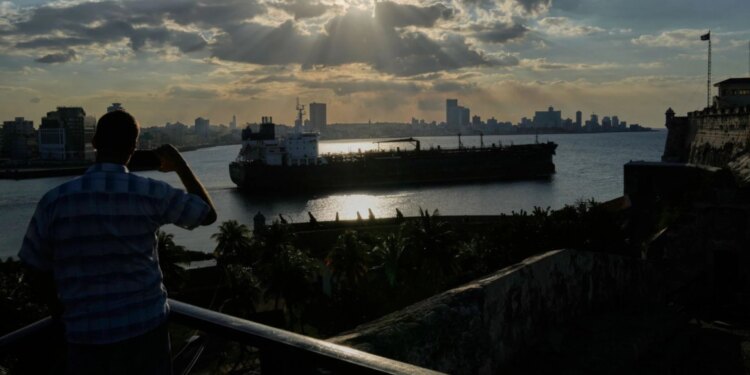 Analiza e Politico: Pas Venezuelës, SHBA-të synojnë ndryshimin e regjimit në Kubë, ja strategjia e Uashingtonit.