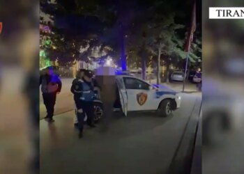 Anëtar i kërkuar i grupit kriminal të armëve në Tiranë kapet pas një muaji në arrati.