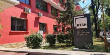 Asociacioni i Gazetarëve të Shqipërisë reagon ndaj Ramës: Dështimi i RTSH-së nuk mund të jetë një përgjegjësi e dytë
