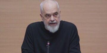 "Banesat dhe kafshët do të dëmshpërblehen" / Rama urdhëron deputetët: Vizitoni ata që janë prekur nga përmbytjet