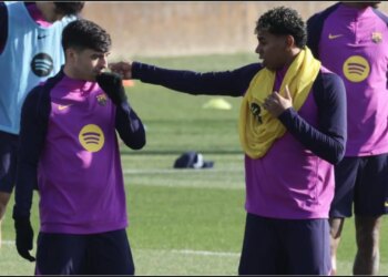 Barcelona bën përgatitjet e fundit për derbin, Yamal merr pjesë në stërvitjen e fundit të ekipit.