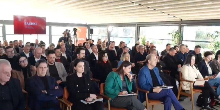 Bashkëpunimi mes qeverisë dhe njësive vendore, Rama formon grupin e punës, përmend emrin e ministres përgjegjëse dhe të përfaqësuesve lokalë.